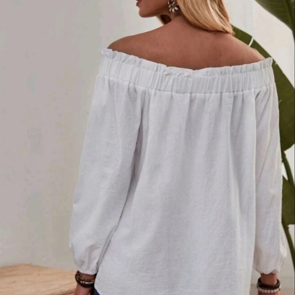 Off-shoulder top - Picture 3 of 7